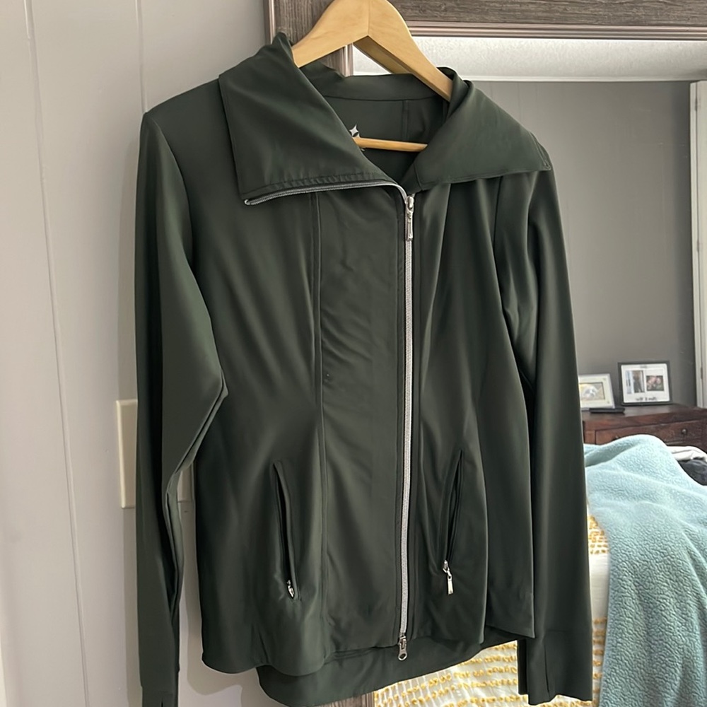 Never Worn women’s athletic jacket